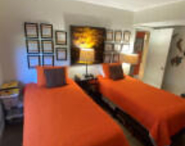 4031 N Cypress Drive - Photo Thumbnail 7