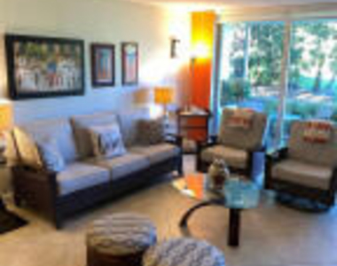 4031 N Cypress Drive - Photo Thumbnail 3