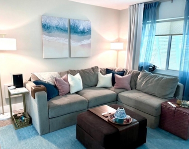 127 Sw 10th Avenue - Photo Thumbnail 3