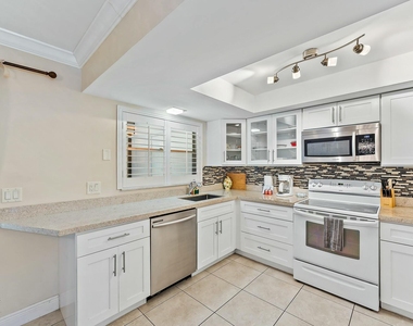 3036 Park Avenue - Photo Thumbnail 7