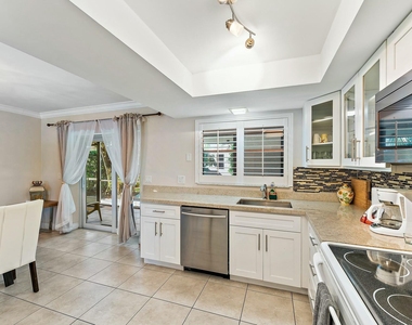 3036 Park Avenue - Photo Thumbnail 9