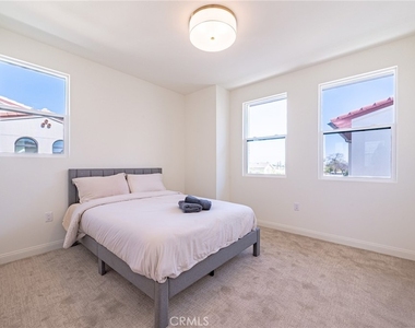 160 N New Ave - Photo Thumbnail 14