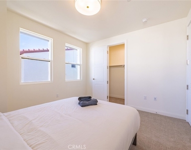 160 N New Ave - Photo Thumbnail 16