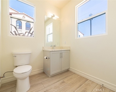 160 N New Ave - Photo Thumbnail 13