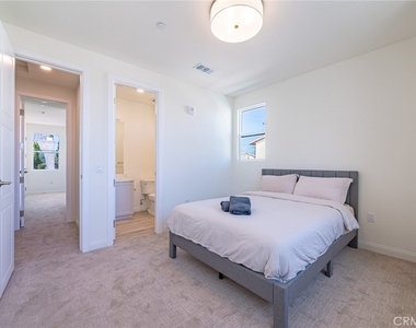 160 N New Ave - Photo Thumbnail 15