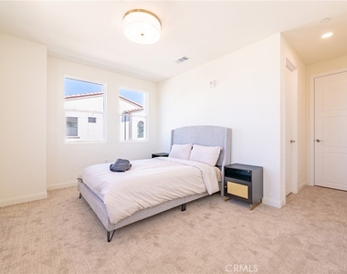 160 N New Ave - Photo Thumbnail 21