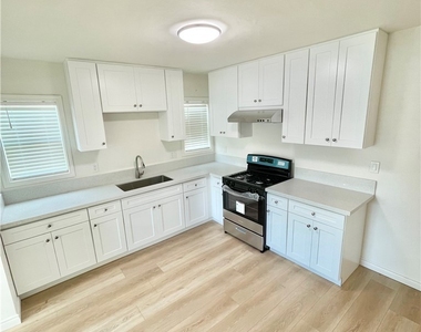 1504 S Garfield - Photo Thumbnail 3
