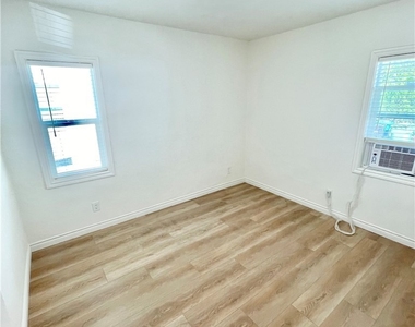 1504 S Garfield - Photo Thumbnail 7