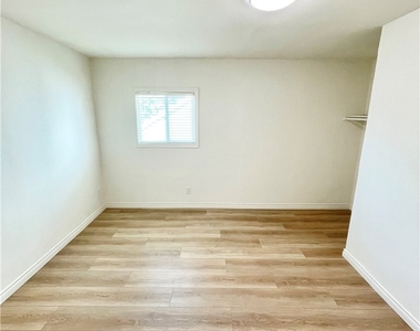 1504 S Garfield - Photo Thumbnail 5