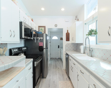 1089 Belfast Lane - Photo Thumbnail 9