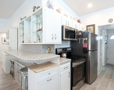 1089 Belfast Lane - Photo Thumbnail 16