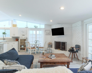 1089 Belfast Lane - Photo Thumbnail 6