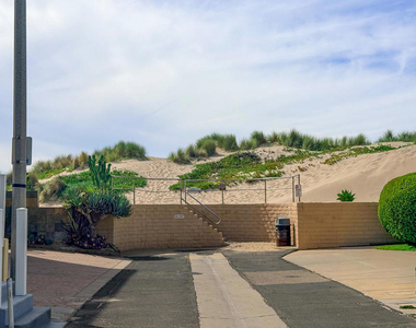 1089 Belfast Lane - Photo Thumbnail 32