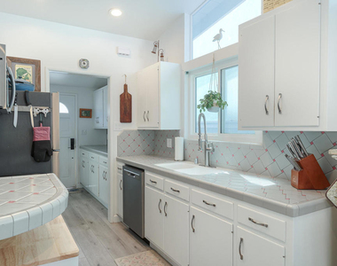 1089 Belfast Lane - Photo Thumbnail 8