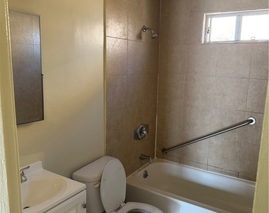6714 West Boulevard - Photo Thumbnail 3