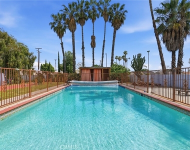 8647 Corbin Avenue - Photo Thumbnail 5