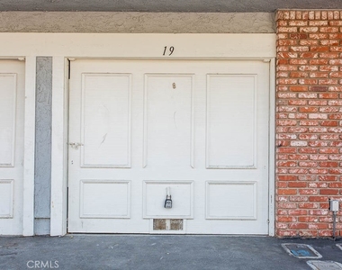 527 Spring Road - Photo Thumbnail 2