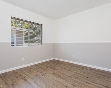 527 Spring Road - Photo Thumbnail 15