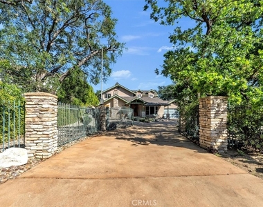 9824 Baden Avenue - Photo Thumbnail 6