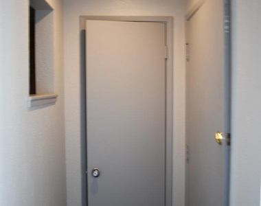 1239 E Foothill Boulevard - Photo Thumbnail 10