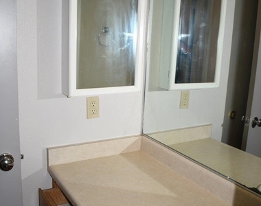 1239 E Foothill Boulevard - Photo Thumbnail 24