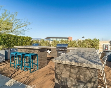 530 S Hewitt Street - Photo Thumbnail 17