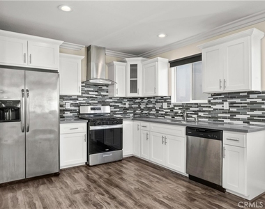 4812 Saturn Street - Photo Thumbnail 5