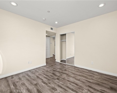 4812 Saturn Street - Photo Thumbnail 7