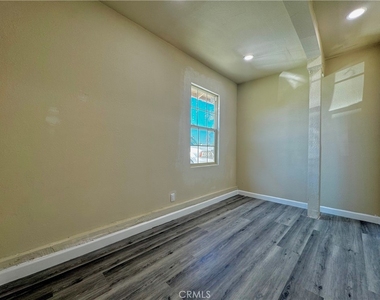 851 Woodcrest - Photo Thumbnail 7