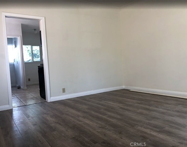 1010 Tremont St - Photo Thumbnail 5