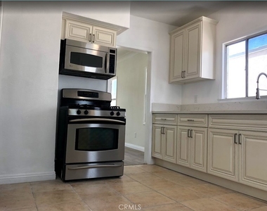 1010 Tremont St - Photo Thumbnail 1