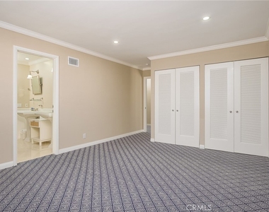 736 Harbor Island Drive - Photo Thumbnail 29