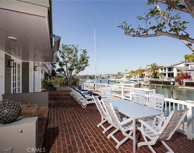 736 Harbor Island Drive - Photo Thumbnail 13