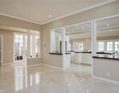 736 Harbor Island Drive - Photo Thumbnail 6