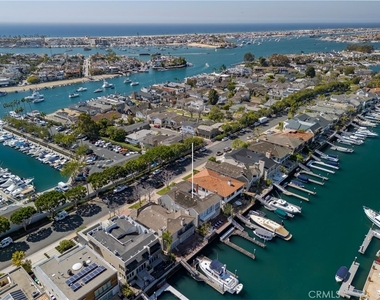 736 Harbor Island Drive - Photo Thumbnail 2