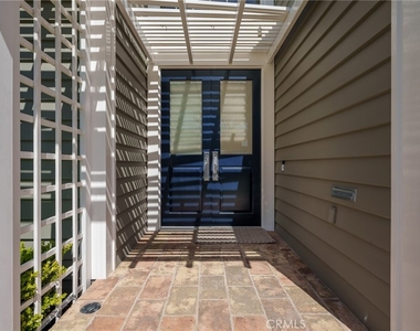 736 Harbor Island Drive - Photo Thumbnail 5