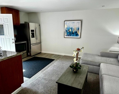 1354 N Main Street - Photo Thumbnail 4