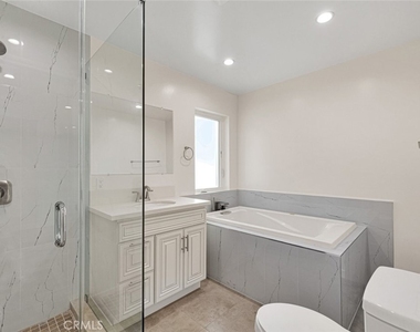 569 E Cypress Avenue - Photo Thumbnail 15