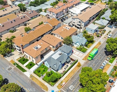 569 E Cypress Avenue - Photo Thumbnail 18