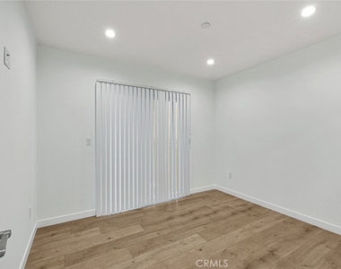 569 E Cypress Avenue - Photo Thumbnail 8