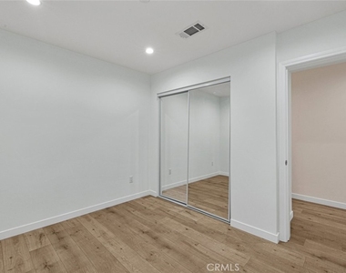 569 E Cypress Avenue - Photo Thumbnail 9