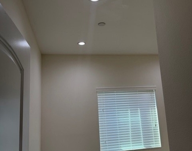 5875 S Towne Avenue - Photo Thumbnail 11