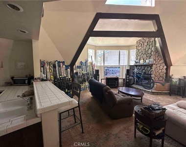 600 Summit Boulevard - Photo Thumbnail 5