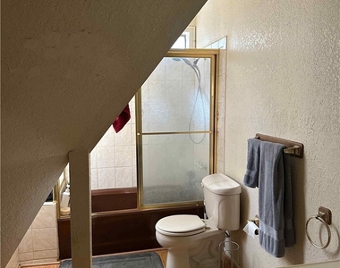 600 Summit Boulevard - Photo Thumbnail 20
