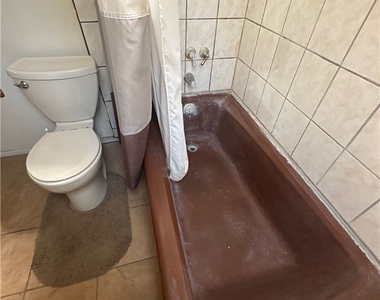 600 Summit Boulevard - Photo Thumbnail 15