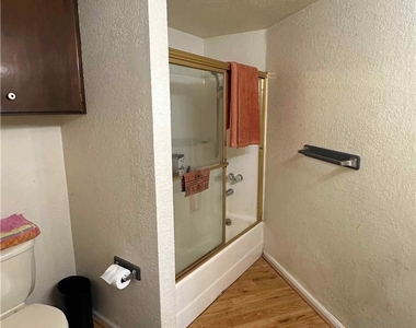 600 Summit Boulevard - Photo Thumbnail 17