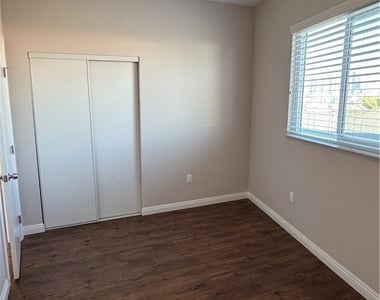 1529 Pleasant Avenue - Photo Thumbnail 7