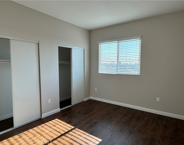 1529 Pleasant Avenue - Photo Thumbnail 6