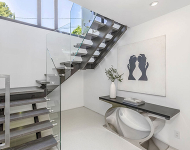 9834 Wanda Park Drive - Photo Thumbnail 8