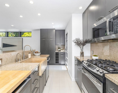 9834 Wanda Park Drive - Photo Thumbnail 3